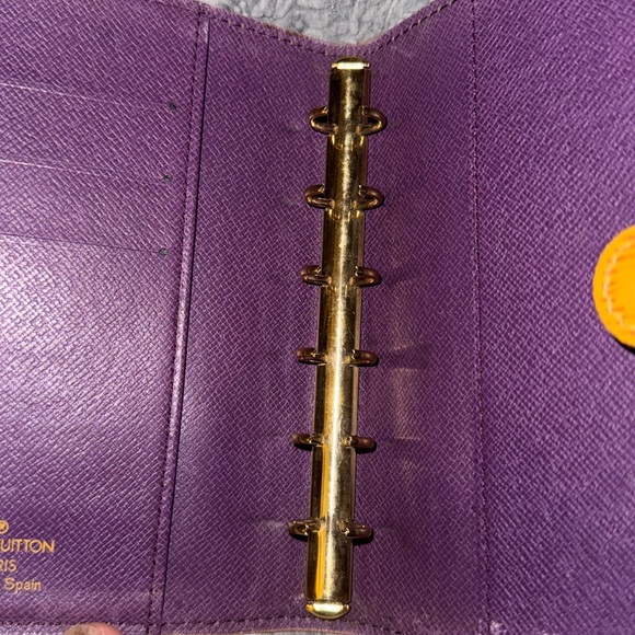 Men’s or Women’s Louis Vuitton Epi Passport Holder in Excellent condition! - Picture 6 of 12